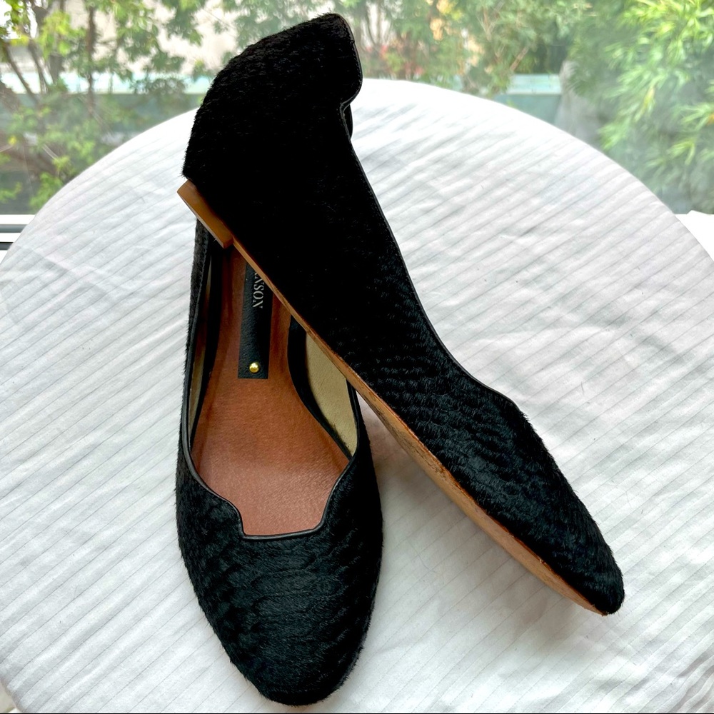 Embossed calf hair black flats